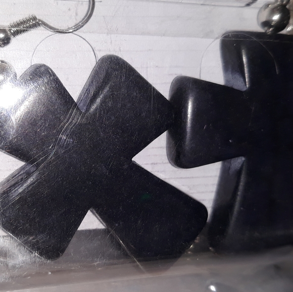 Black Cross on Silver Chain - Picture 3 of 10